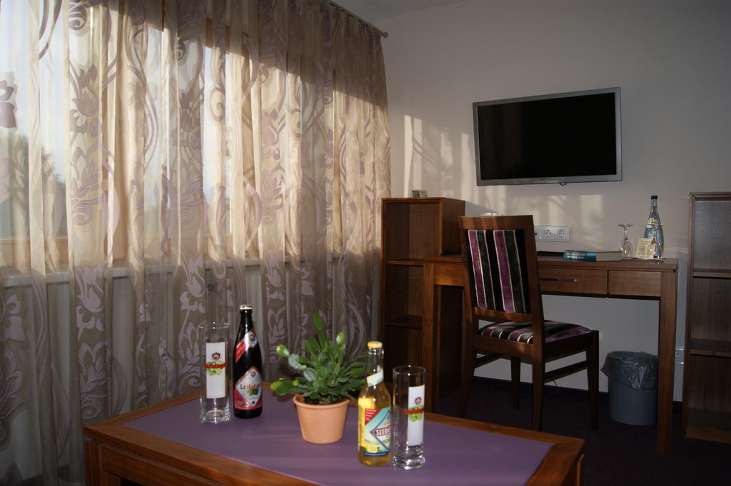 Hotel-Restaurant Schwedi Langenargen Room photo